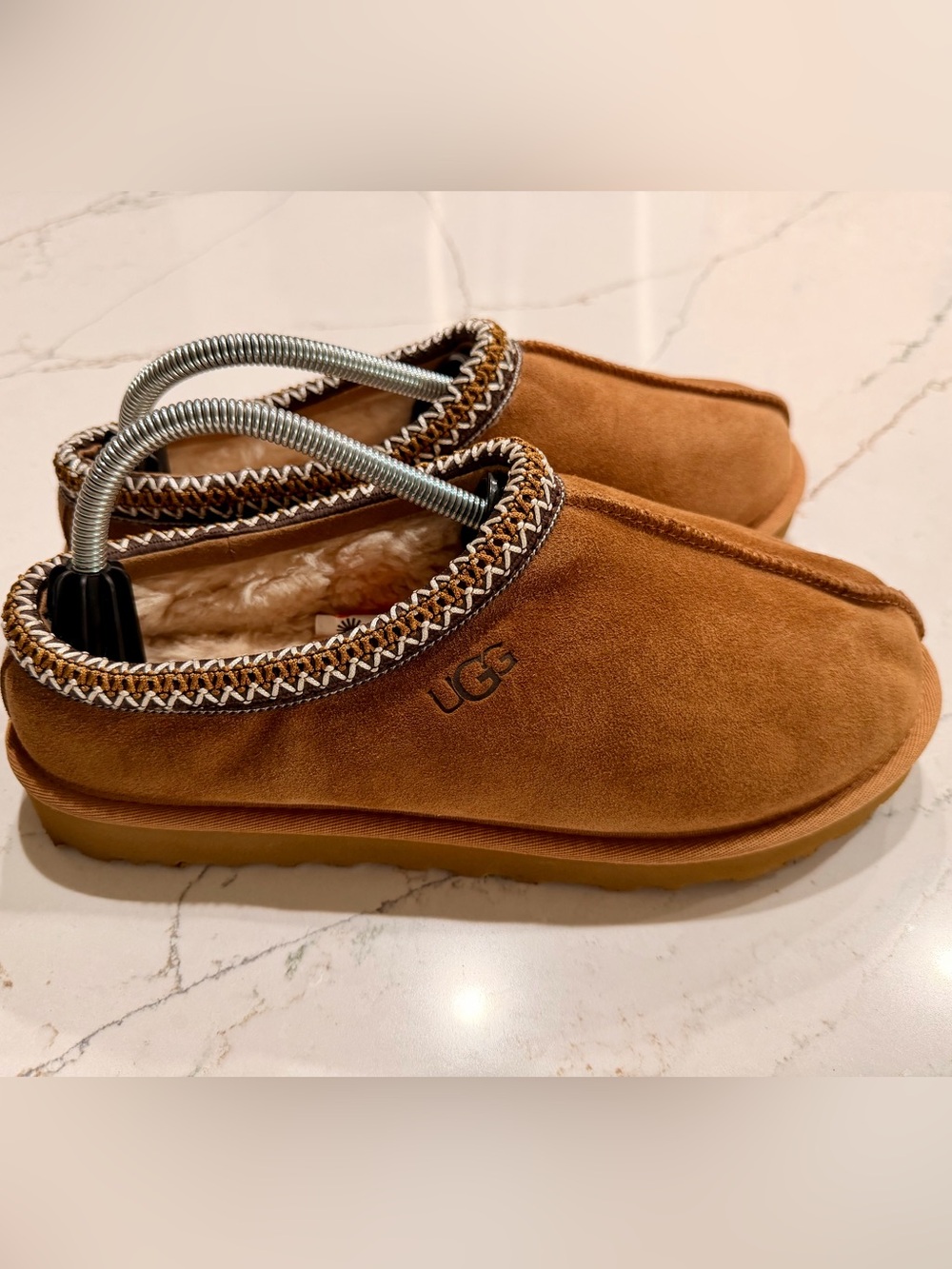 UGG Tasman Slipper Chestnut, Men 9/Women’s 10 New Without Box SN 5950 - Picture 3 of 9